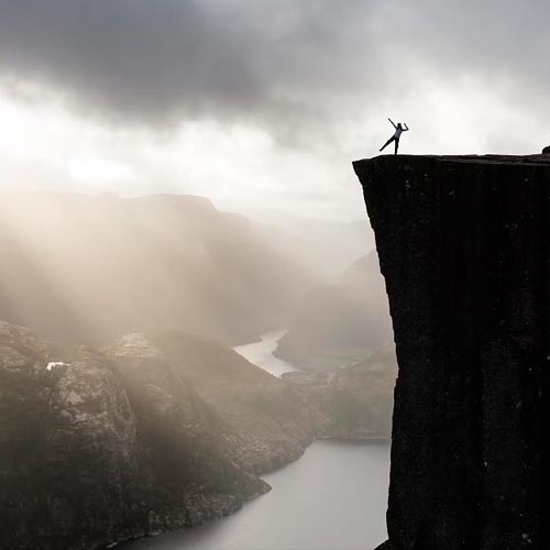 Boka vandring till Preikestolen i Norge